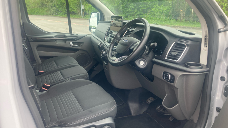 Ford Transit Custom 300 L1 Diesel Fwd 2.0 EcoBlue Hybrid 130ps L/Rf D/Cab Limited Van